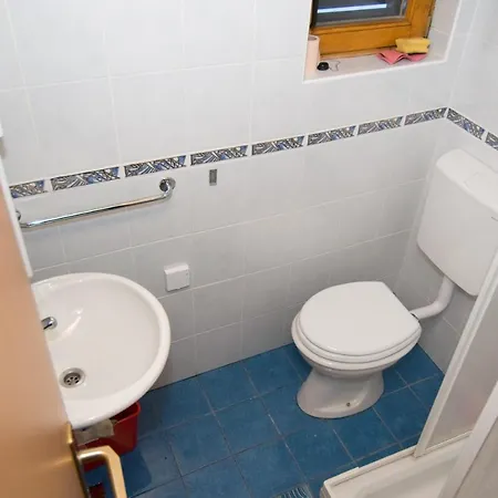 Apartmaji Snezinka Kope בית נופש סלובן גראדץ